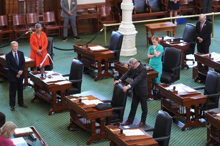 Senado do Texas aprova novo mapa eleitoral que favorece os republicanos