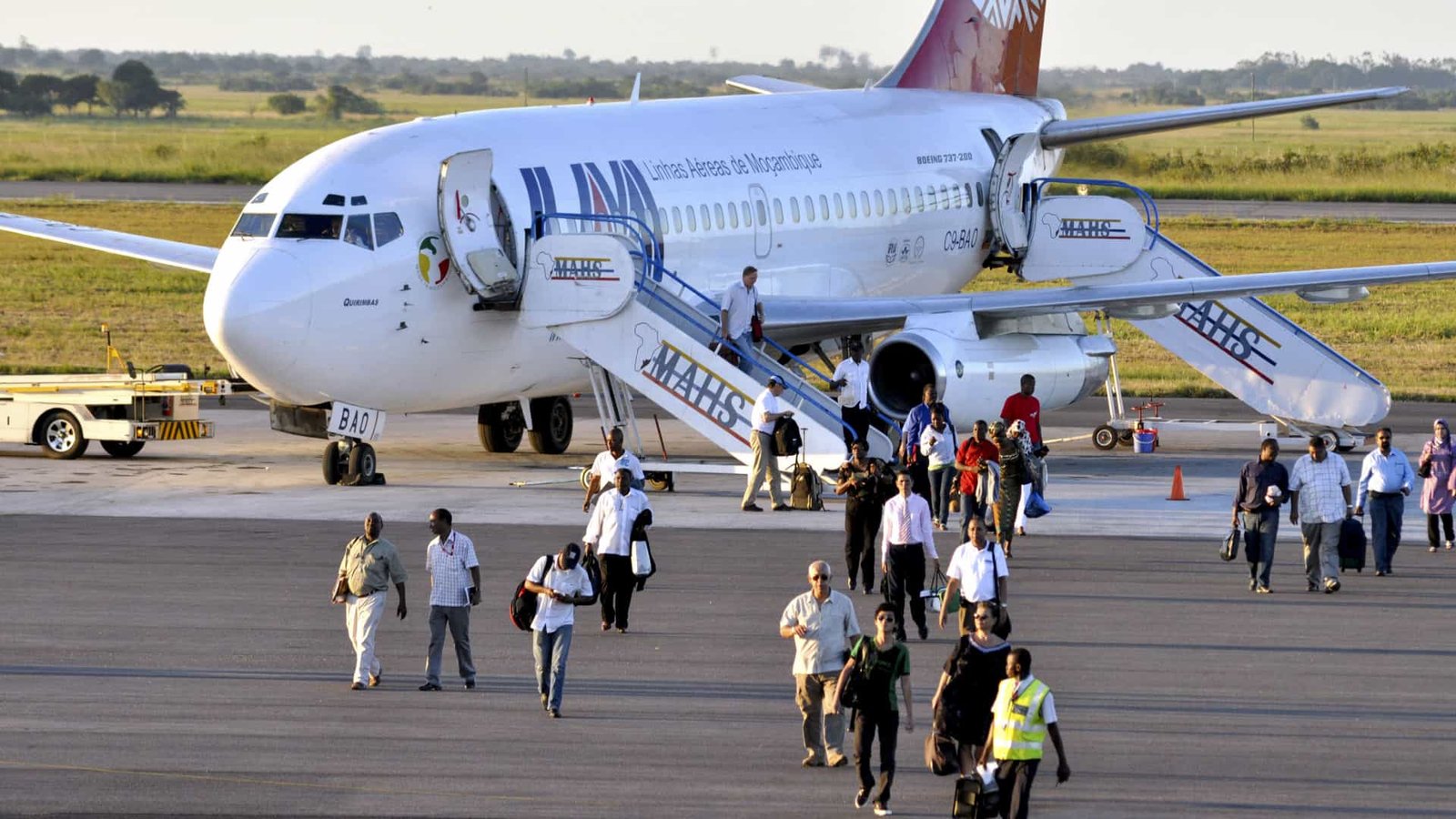 "Novo" avião da LAM regista avarias em três dias consecutivos: crise operacional expõe fragilidades da transportadora nacional